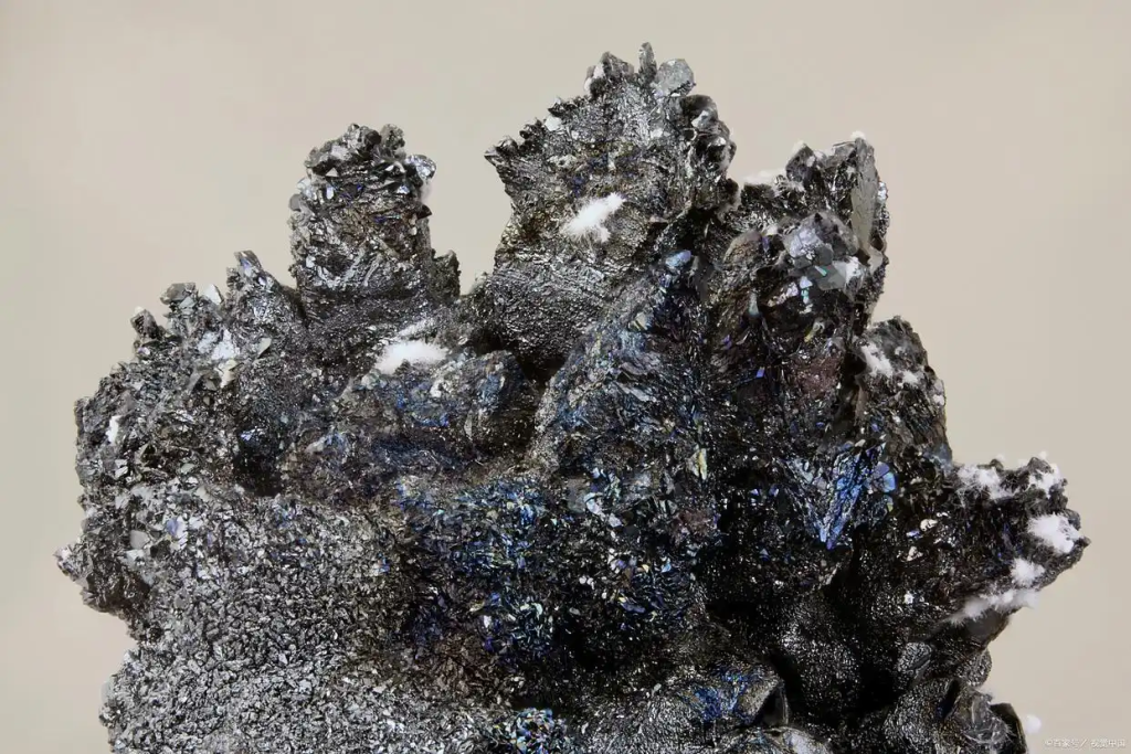 磷化铟(InP)产业链投研报告：红磷到磷化铟，AI算力材料的重估时钟