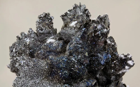 磷化铟(InP)产业链投研报告：红磷到磷化铟，AI算力材料的重估时钟